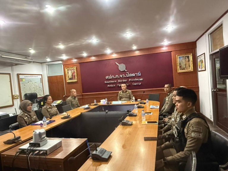 งานจราจร ร่วมประชุม พิจารณาคัดเลือก ข้าราชการตำรวจ ที่ปฏิบัติหน้าที่ จราจรดีเด่นระดับ ภาค 9 ประจำปี งบประมาณ 2569 ณ ห้องประชุม Warroom ชั้น 2 ศปก.ตร.สน.ภจว. ปัตตานี โดยมี พ.ต.อ.ศุภกร พึ่งรศ รอง ผบก.ภจว.ปัตตานี เป็นประธาน