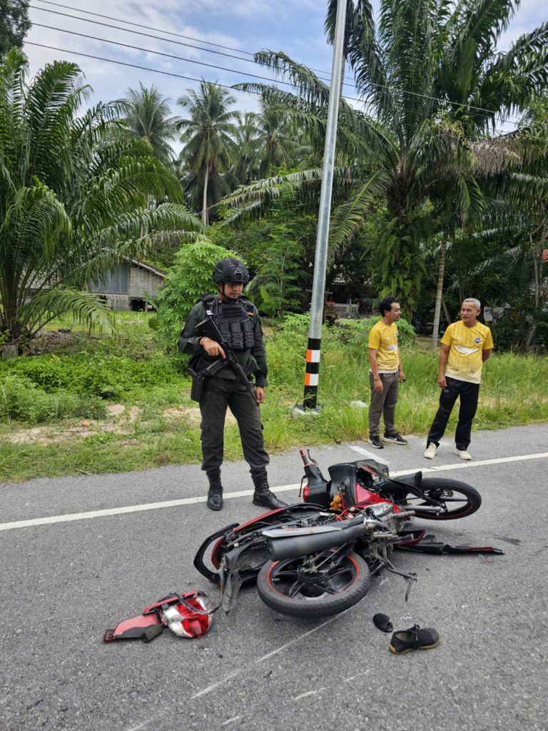 ร้อยเวร 20 พร้อม ร้อยเวร 30ชป.20 และ ข่ายจร.ว.4 เหตุ อุบัติเหตุ บริเวณถนน สาย4167 ไม้แก่น -กูวิง